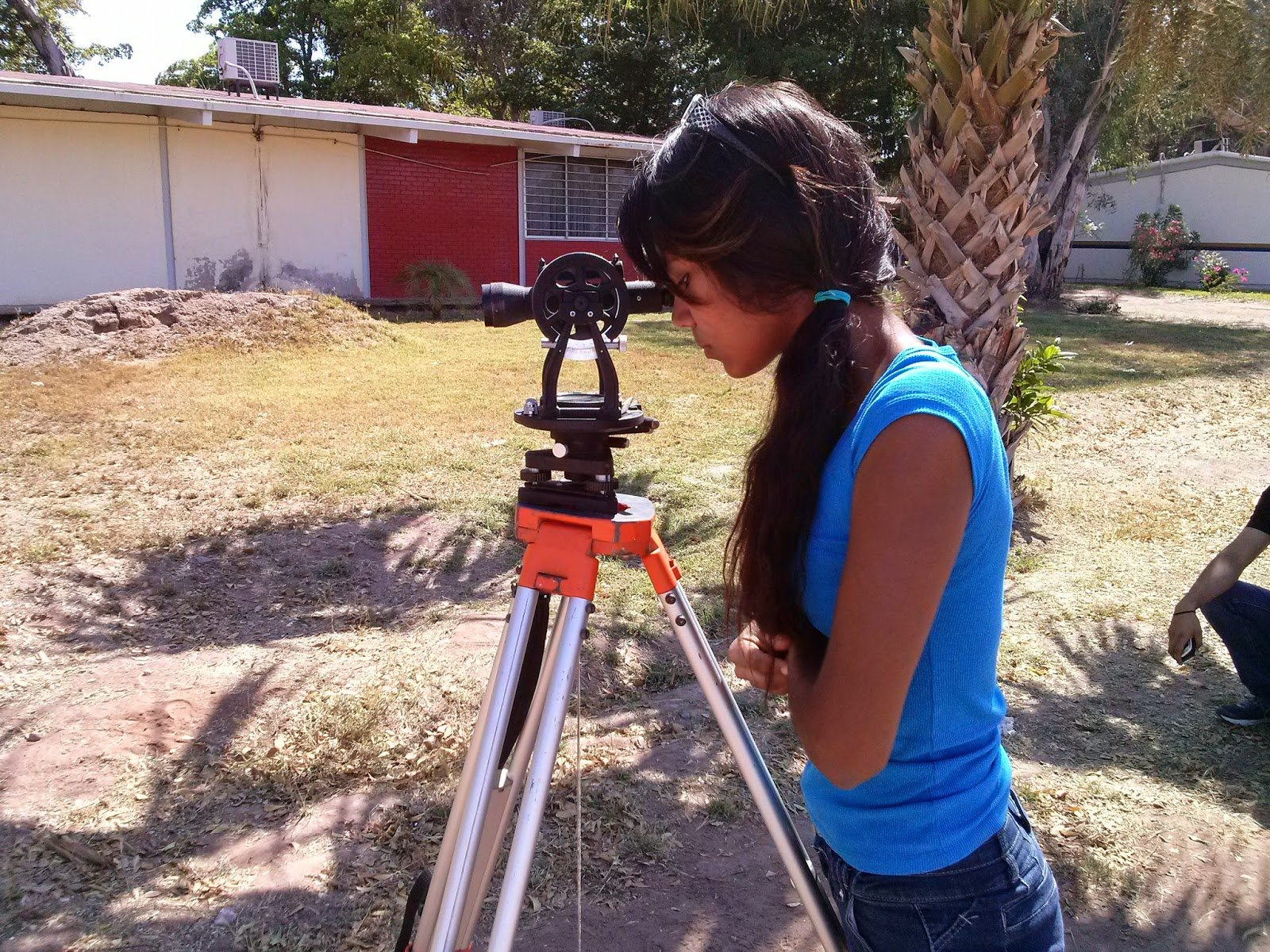 Equipo topográfico para medir ángulos tránsito